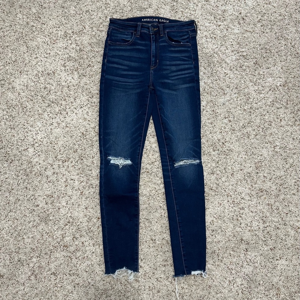AE Women's Super High-Rise Next Level Stretch Jegging w Raw Hem. Size 6R. NWOT!